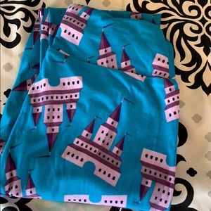 Lularoe Castle Leggings